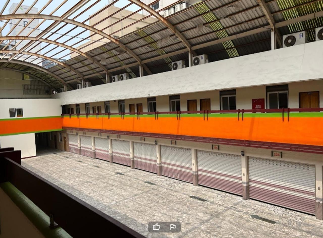Hua Xiang Motel - Arena 高雄市 エクステリア 写真