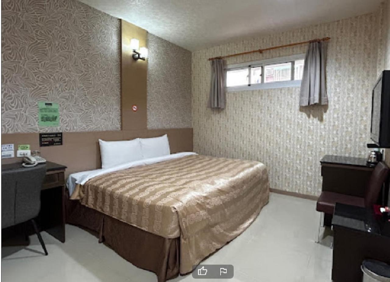 Hua Xiang Motel - Arena 高雄市 エクステリア 写真